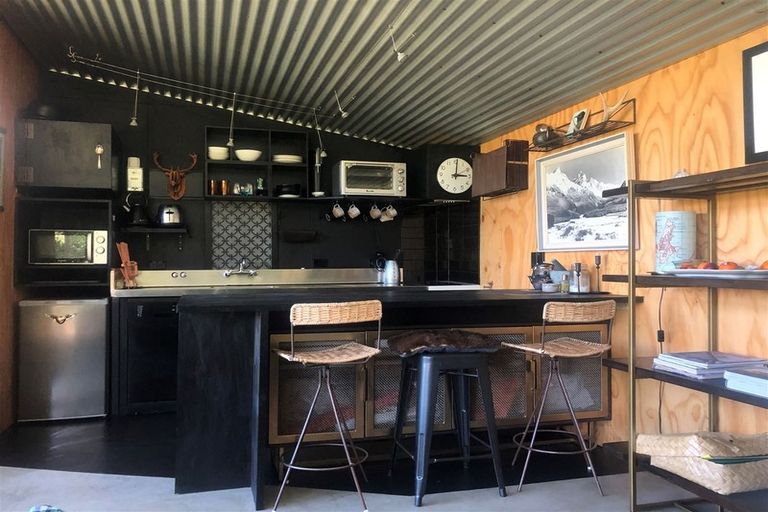 Photo of property in 2 Arthurs Track, Arthurs Point, Queenstown, 9371