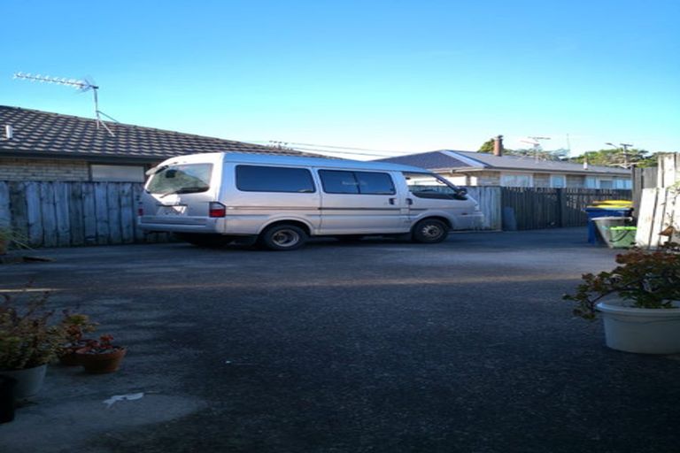 Photo of property in 16a Vera Road, Te Atatu South, Auckland, 0610