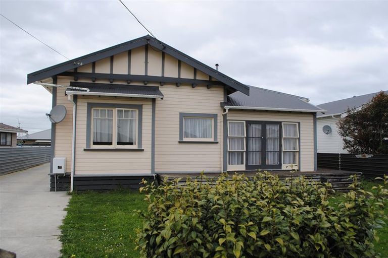 Photo of property in 130 Argyle Street, Hawera, 4610