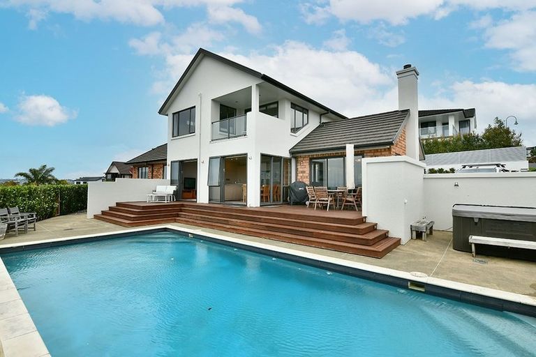Photo of property in 51 The Ritz, Orewa, 0931