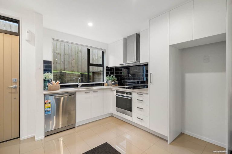 Photo of property in 15/15 Chivalry Road, Glenfield, Auckland, 0629