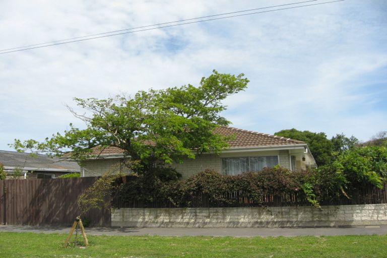 Photo of property in 2/80 Fairfield Avenue, Addington, Christchurch, 8024