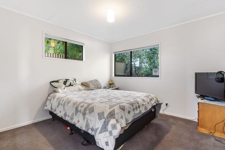 Photo of property in 1/11 Ranui Station Road, Ranui, Auckland, 0612