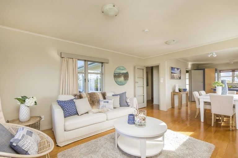 Photo of property in 28 James Street, Bayview, Auckland, 0629
