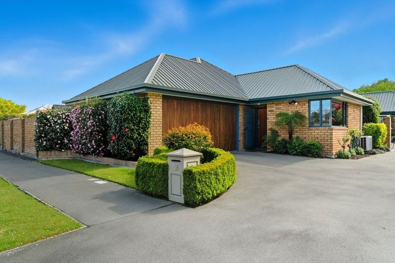 Photo of property in 1/5 Jadewynn Place, Halswell, Christchurch, 8025