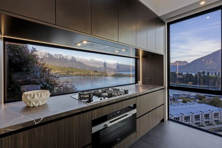 Photo of property in 9 Earnslaw Terrace, Queenstown, 9300