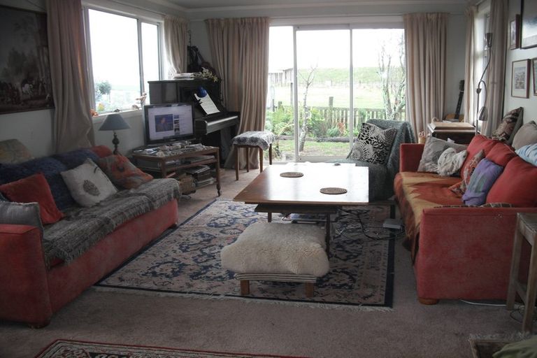 Photo of property in 41 Nuku Street, Tangimoana, 4822