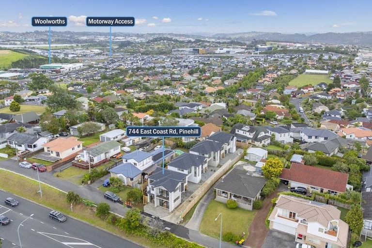 Photo of property in 744 East Coast Road, Pinehill, Auckland, 0630