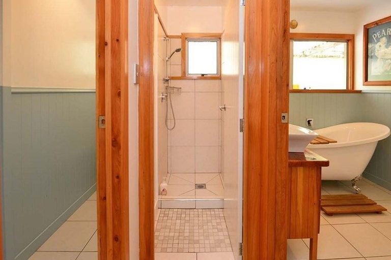 Photo of property in 18 Old North Road, Orewa, 0931