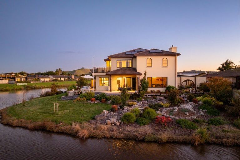 Photo of property in 166 Oriental Parade, Papamoa Beach, Papamoa, 3118