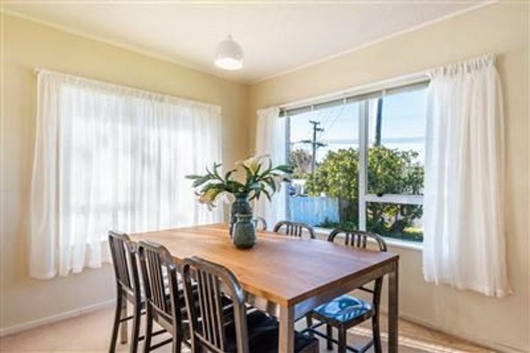 Photo of property in 1/3a Gordon Avenue, Forrest Hill, Auckland, 0620