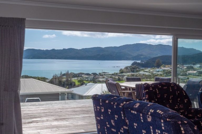 Photo of property in 6 Christine Drive, Coopers Beach, 0420