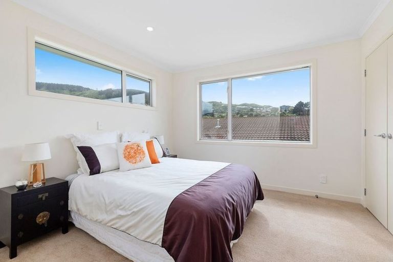 Photo of property in 53 Oxford Street, Tawa, Wellington, 5028