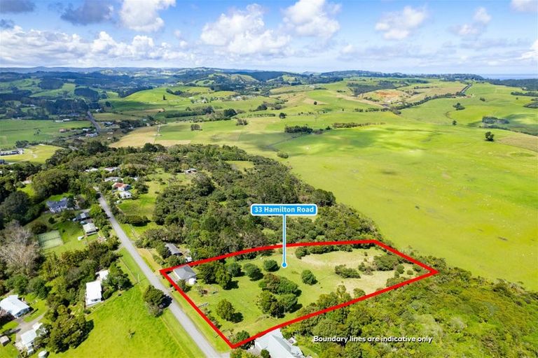 Photo of property in 33 Hamilton Road, Waimauku, 0881