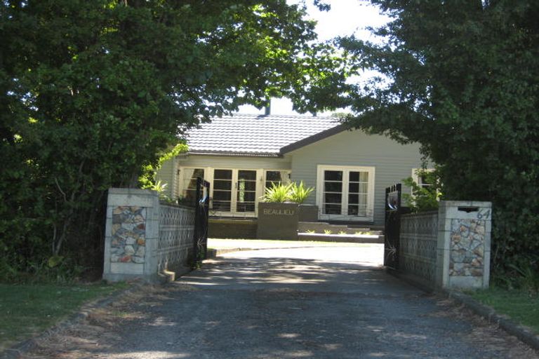 Photo of property in 64 West Street, Feilding, 4702