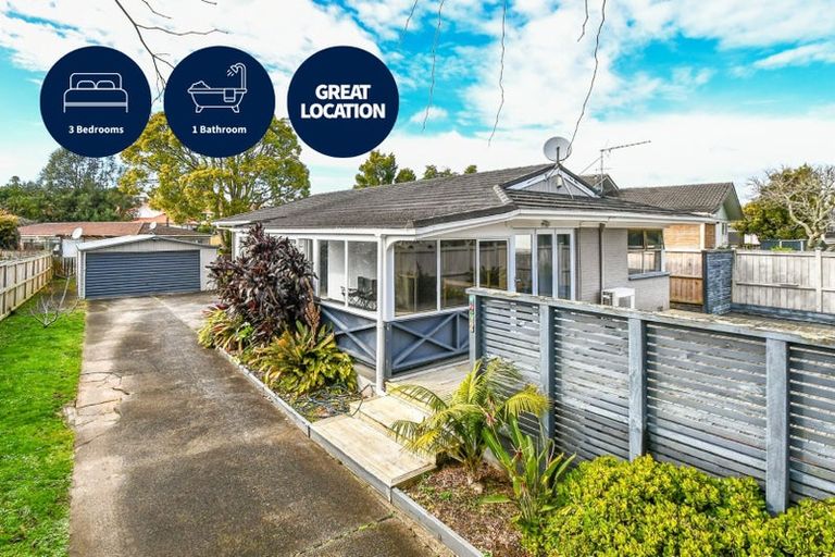 Photo of property in 22 Mirrabooka Avenue, Botany Downs, Auckland, 2010