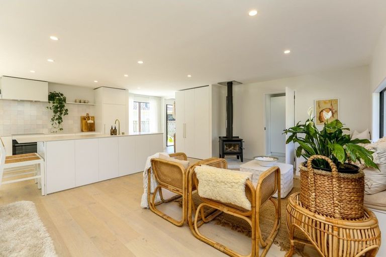 Photo of property in 23 Linda Street, Oakura, 4314