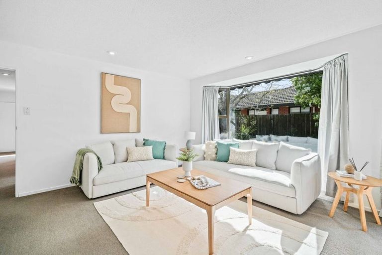 Photo of property in 2/302a Ilam Road, Burnside, Christchurch, 8053