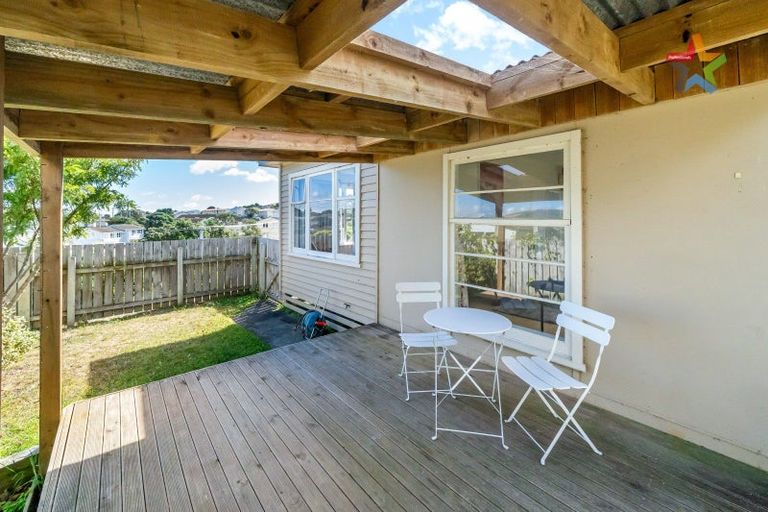Photo of property in 12 Owhiti Street, Titahi Bay, Porirua, 5022