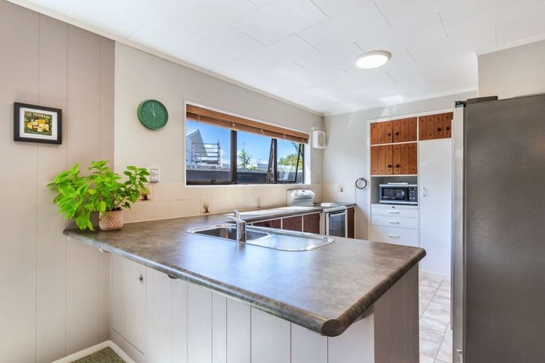 Photo of property in 1/9 Weka Road, Waipahihi, Taupo, 3330