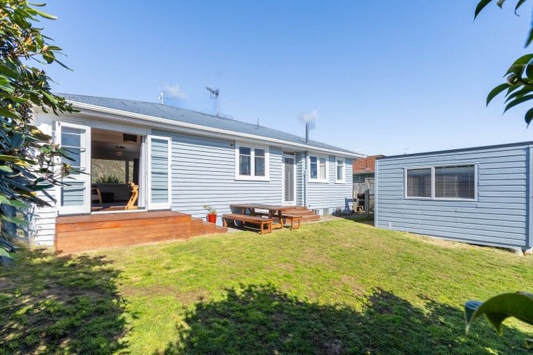 Photo of property in 53 Aorangi Road, Paraparaumu, 5032