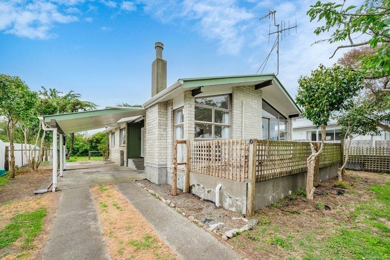 Photo of property in 83 Donovan Road, Paraparaumu Beach, Paraparaumu, 5032