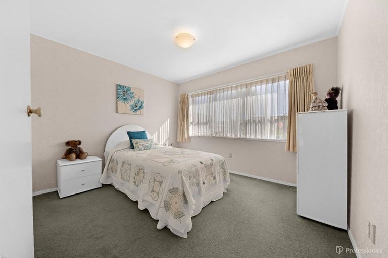 Photo of property in 6 Mahon Place, Papatoetoe, Auckland, 2025