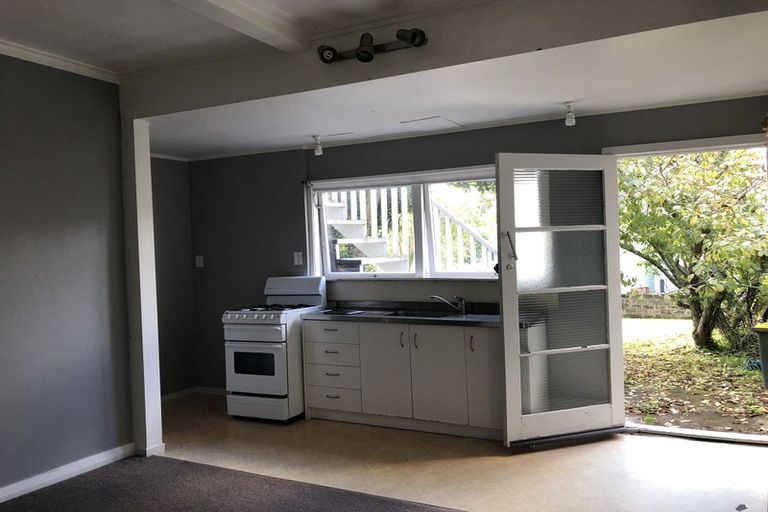 Photo of property in 18 Shoal Bay Road, Devonport, Auckland, 0624