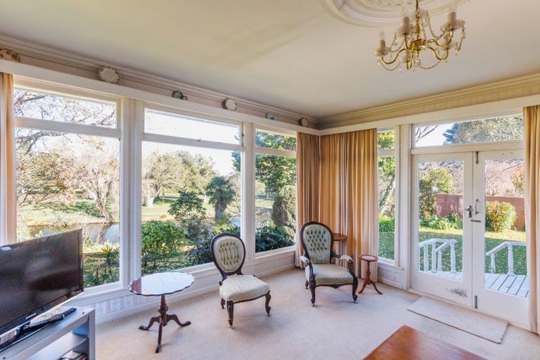 Photo of property in 35 Montgomery Terrace, Hokowhitu, Palmerston North, 4410