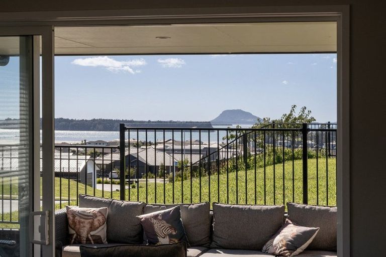 Photo of property in 30 Ridge Drive, Omokoroa, 3114