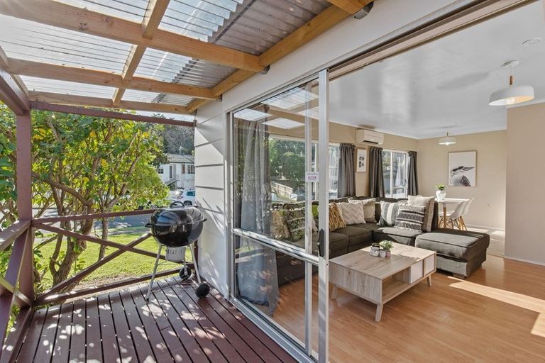 Photo of property in 2/29 Cranston Street, Torbay, Auckland, 0632