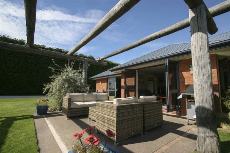 Photo of property in 16 Fowler Road, West Plains, Invercargill, 9874