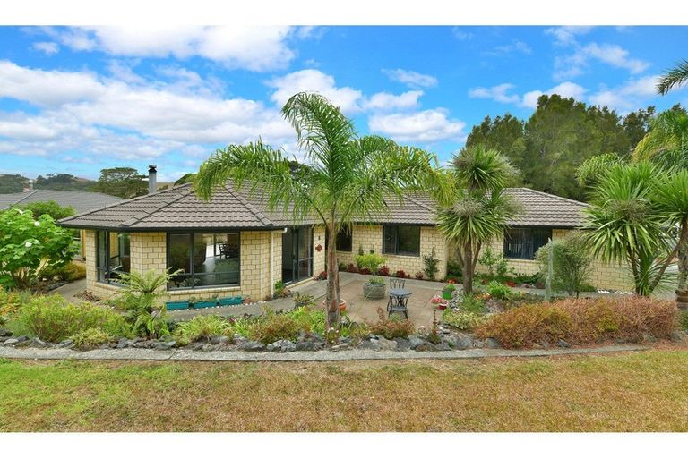 Photo of property in 8 Puhoi Close, Puhoi, Warkworth, 0994