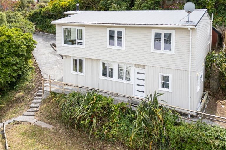 Photo of property in 27 Hathaway Avenue, Karori, Wellington, 6012