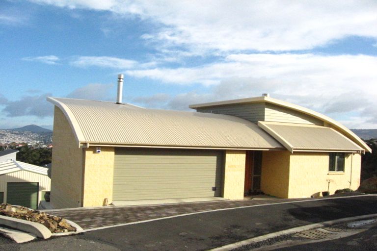 Photo of property in 4 Portland Place, Shiel Hill, Dunedin, 9013