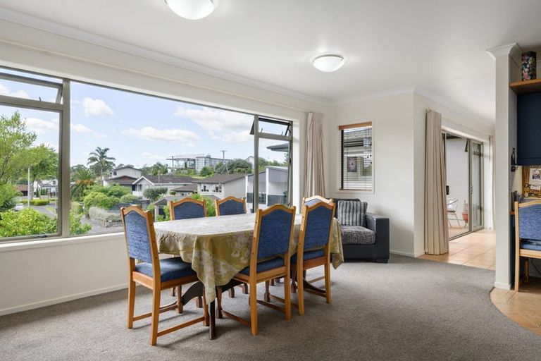 Photo of property in 10 Golf Grove, St Andrews, Hamilton, 3200