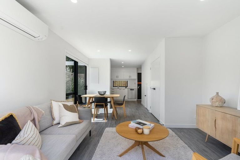 Photo of property in 2a Ellen Avenue, Hillcrest, Auckland, 0627