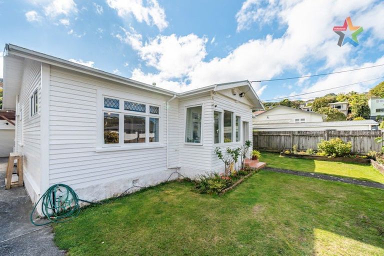 Photo of property in 2 Hildreth Street, Karori, Wellington, 6012