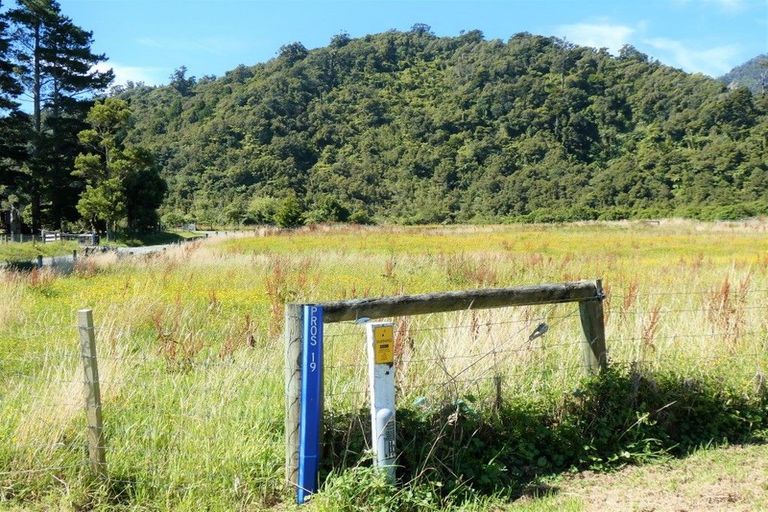 Photo of property in 19 Prospector Place, Barrytown, Runanga, 7873