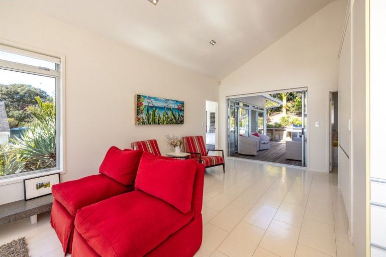 Photo of property in 2/28 Beach Parade, Oneroa, Waiheke Island, 1081