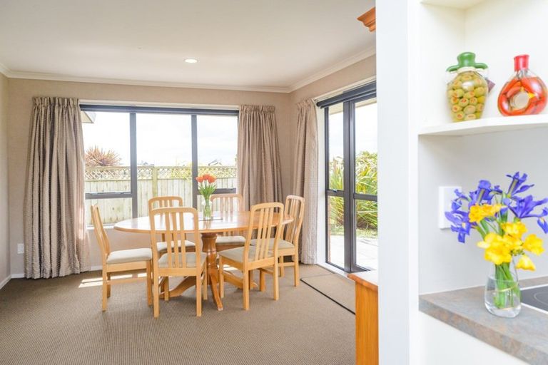 Photo of property in 189 Ruapehu Drive, Fitzherbert, Palmerston North, 4410