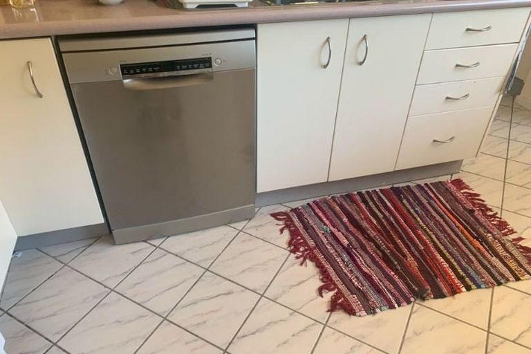 Photo of property in 12 Renata Road, Otaki, 5512