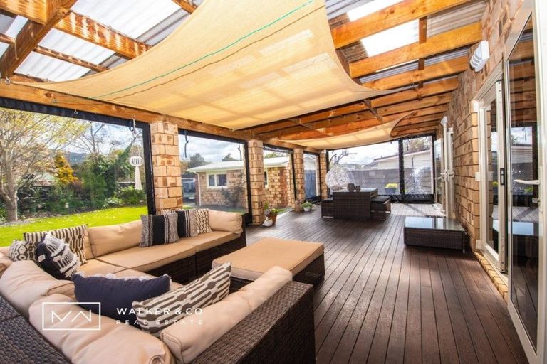 Photo of property in 15 Pempsey Street, Silverstream, Upper Hutt, 5019