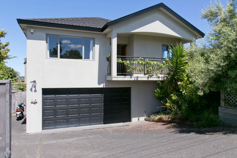 Photo of property in 1/23 Mere Road, Taupo, 3330