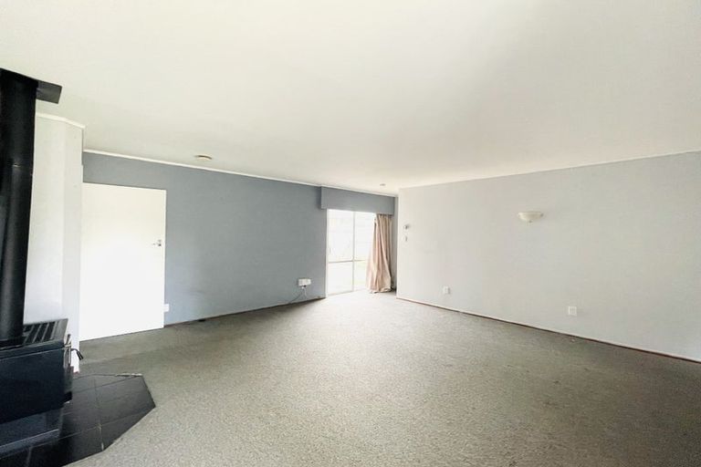 Photo of property in 43 Kurnell Drive, Botany Downs, Auckland, 2010