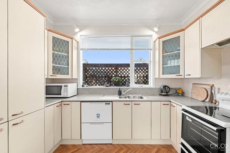 Photo of property in 64 Totara Crescent, Woburn, Lower Hutt, 5011