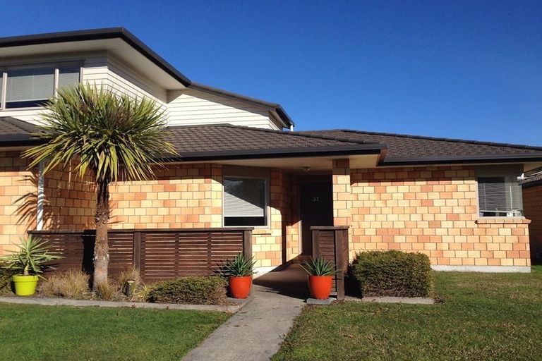 Photo of property in 3/66 Kawaha Point Road, Kawaha Point, Rotorua, 3010