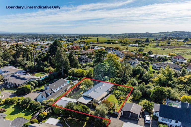 Photo of property in 13 Ritchie Place, Havelock North, 4130