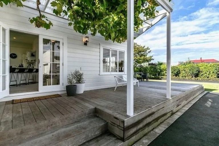 Photo of property in 26 High Street, Petone, Lower Hutt, 5012