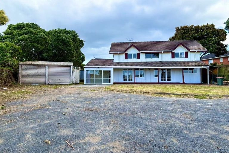 Photo of property in 5 Ancona Lane, Goodwood Heights, Auckland, 2105